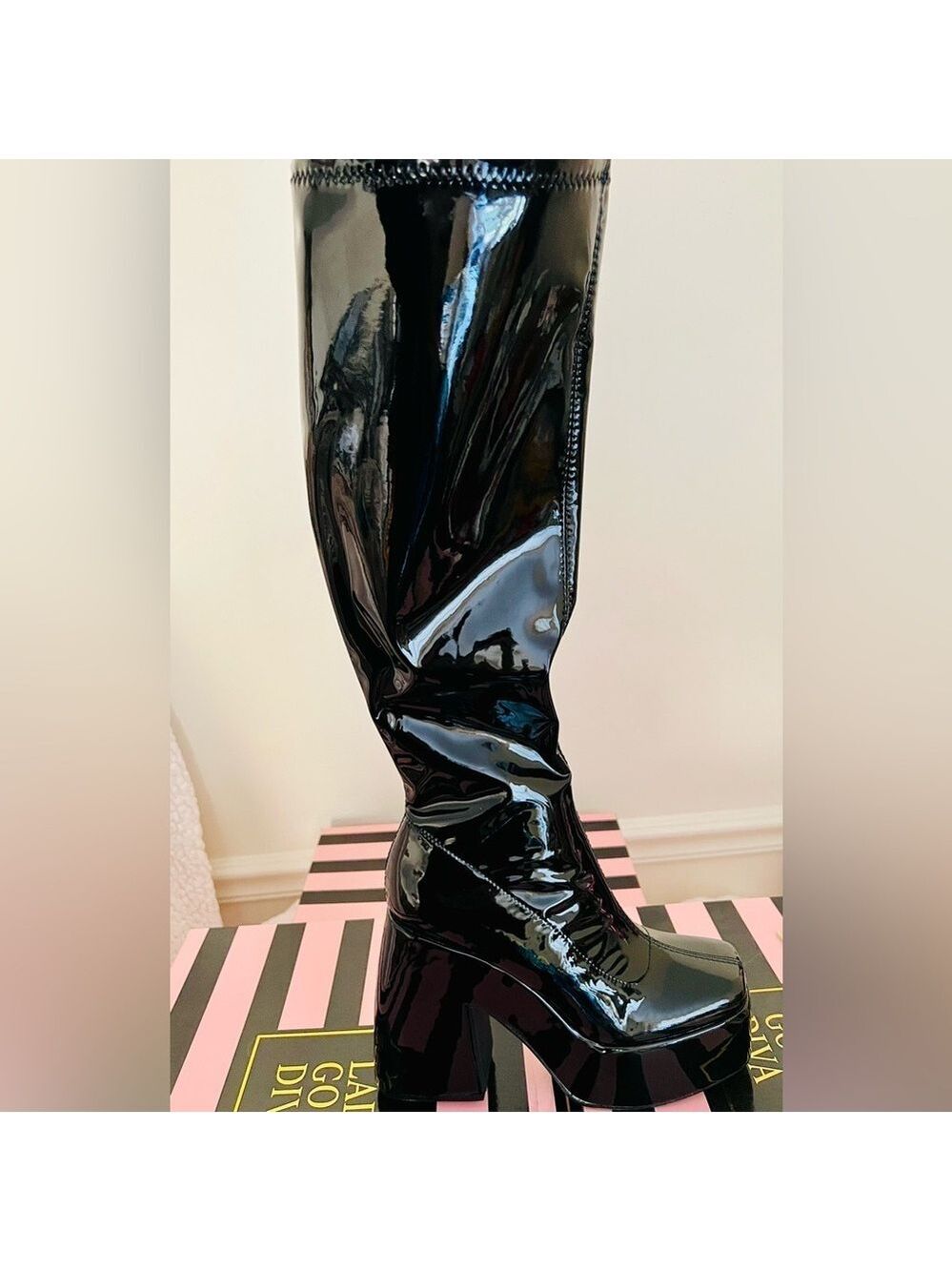 NIB Dolls Kill Lady GoDiva Wicked Head Versus Heart Platform Boots Cannon Black - Picture 7 of 16